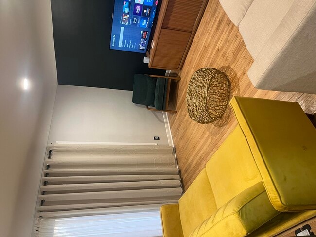 Building Photo - 19186 Sunderland Rd