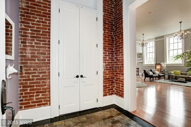 Building Photo - You ever see a place and wonder, "who is l...
