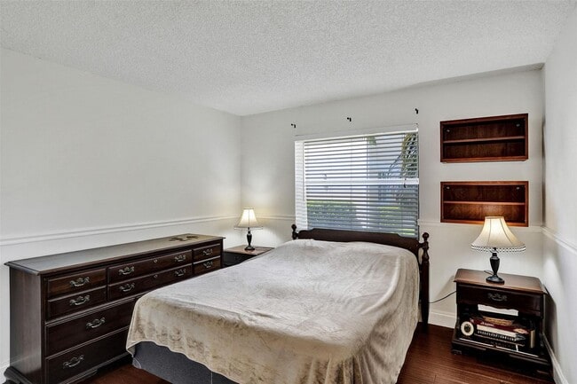Building Photo - 12215 Royal Palm Blvd