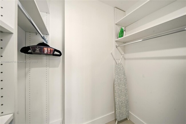 Building Photo - 5151 Collins Ave