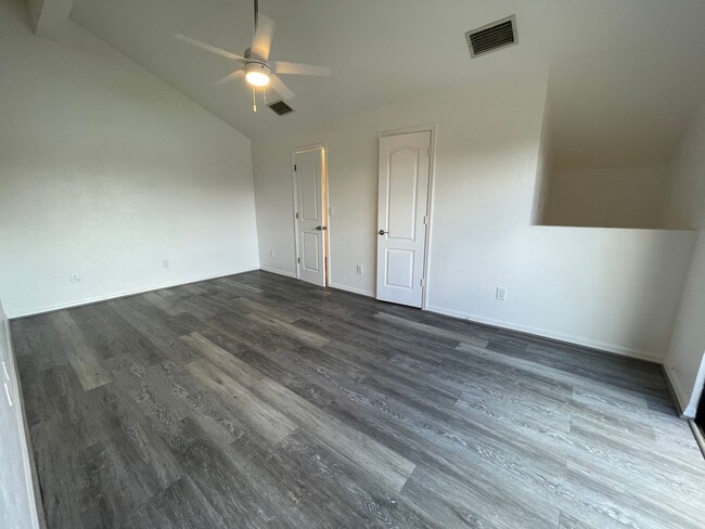 Building Photo - ANNUAL RENTAL - 2 + DEN / 2 BATH VILLA AT ...