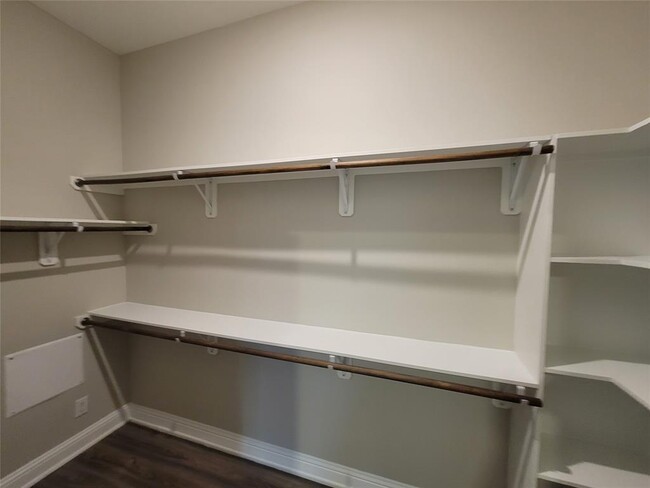 Building Photo - 2111 Austin St
