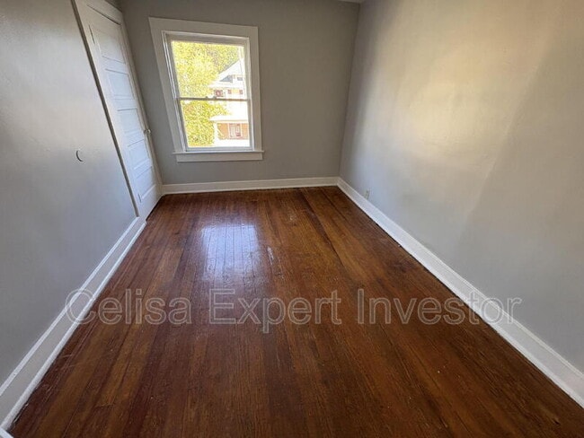 Building Photo - 1205 W Wildwood Ave