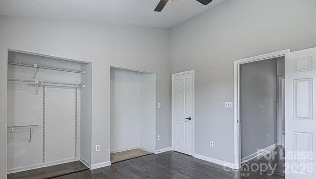 Building Photo - 8215 Circle Tree Ln