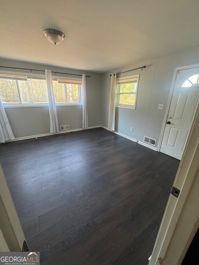 Building Photo - 5205 Heather Ln