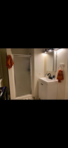 Building Photo - 741 Myrtle Ave