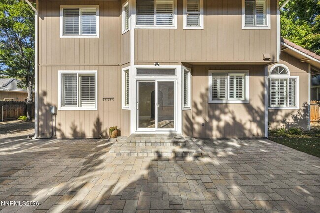 Building Photo - 6490 Brookview Cir