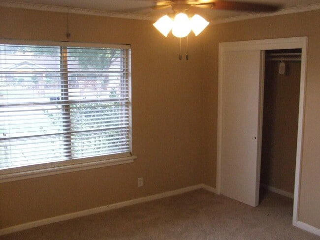 Building Photo - Wedgwood Wonder