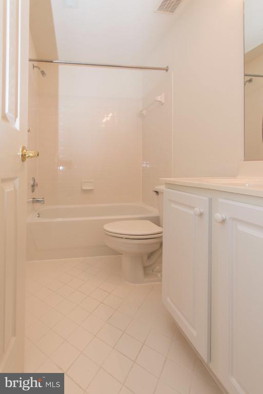 Building Photo - 22 Calabash Ct