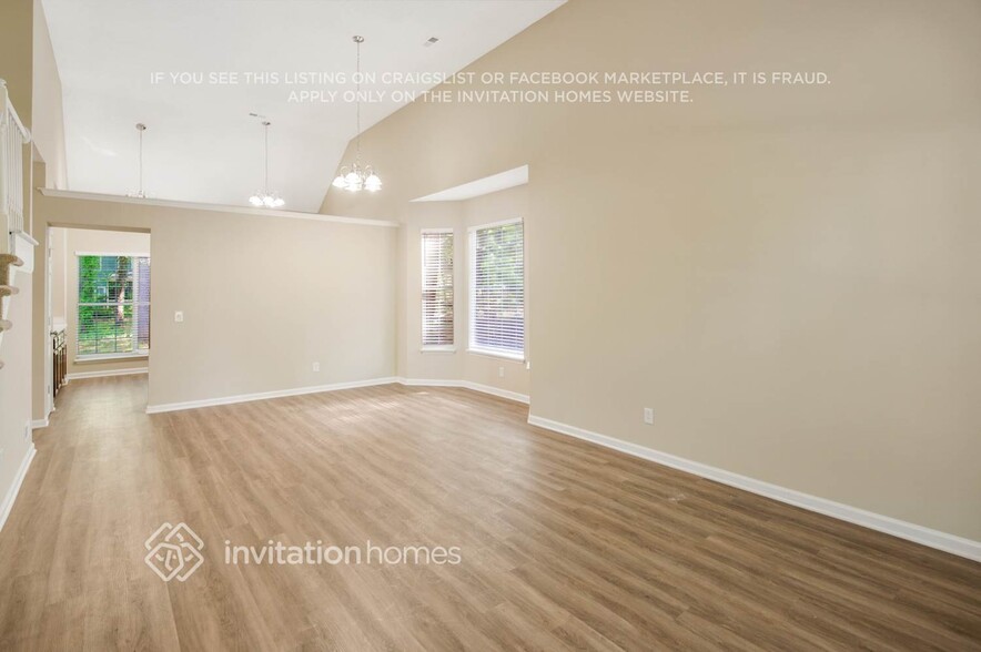 Building Photo - 7204 Scarlet Runner Dr