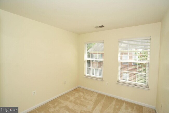 Building Photo - 2303 Huntington Station Ct