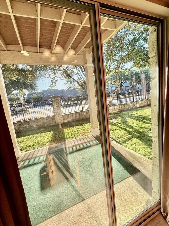 Building Photo - 13600 Breton Ridge St