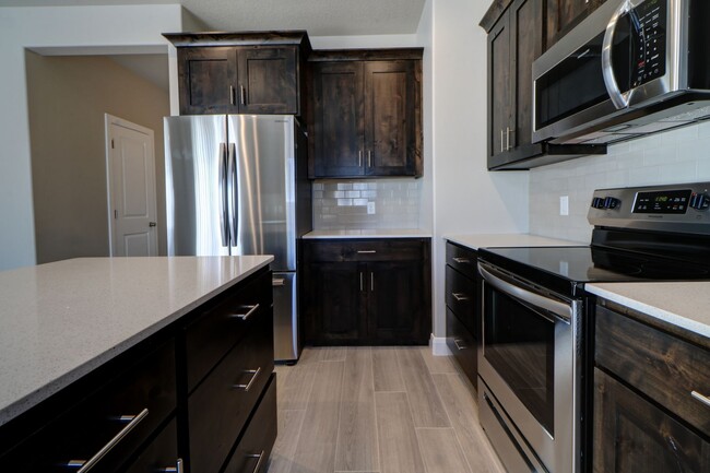 Building Photo - Beautiful new build in Spanish Fork