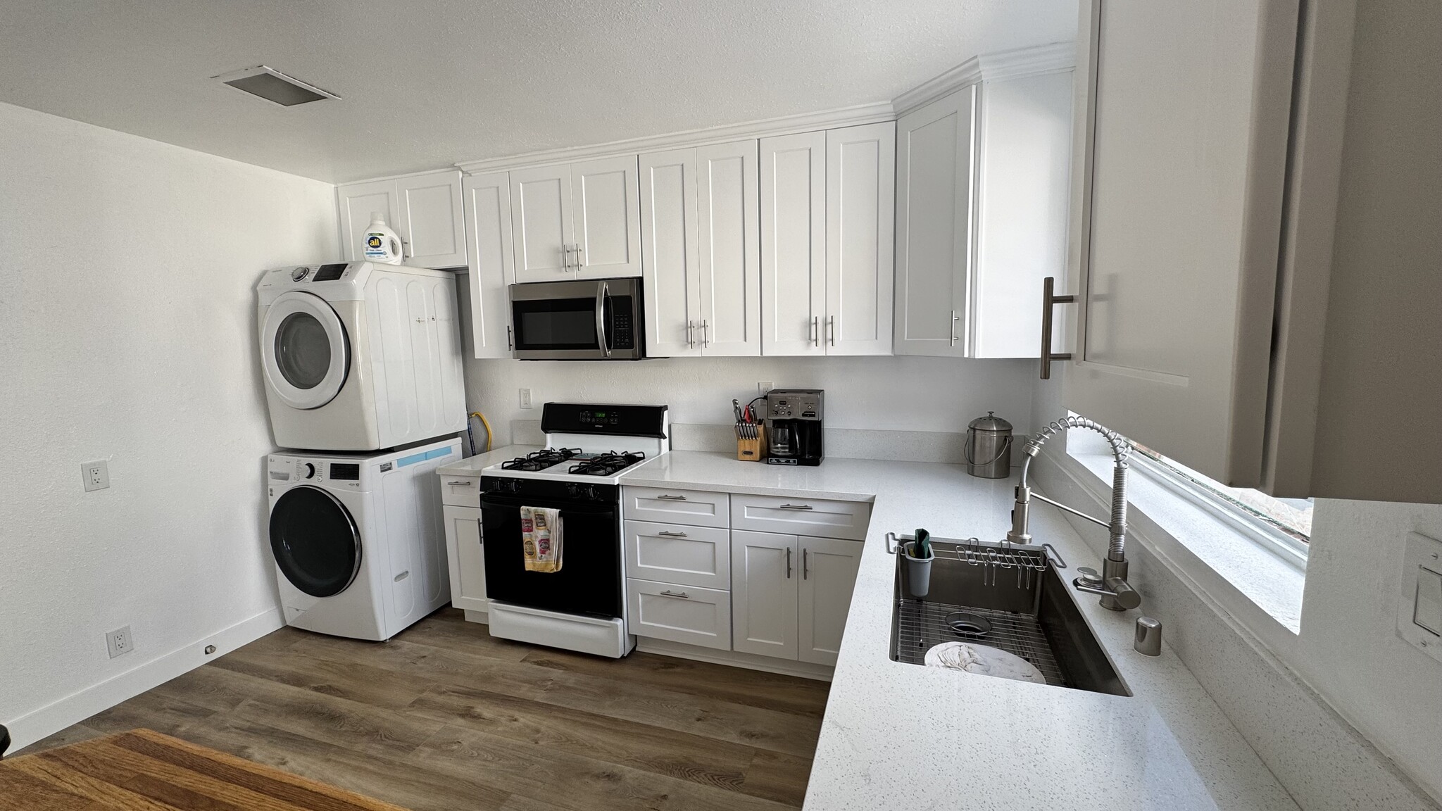 Washer and dryer hook ups in the kitchen - 3822 Huron Ave