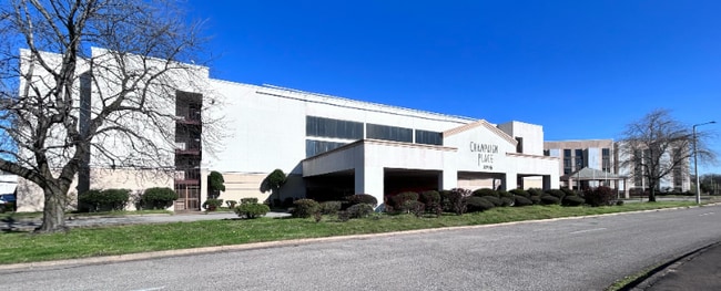 Building Photo - 2715 Cherry Rd