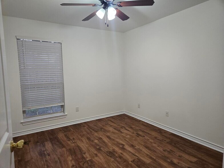 Building Photo - 3523 Graz Dr