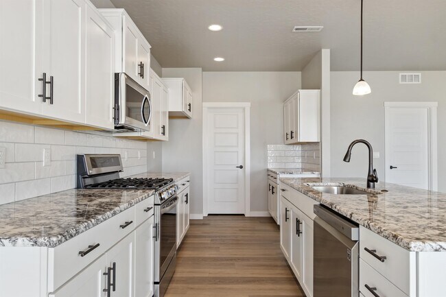 Building Photo - 8480 E Drover Loop