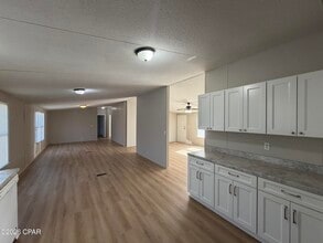 Building Photo - 4013 W 24th Ct