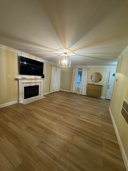 First Floor Living Room - 5605 Eagle Lake Dr