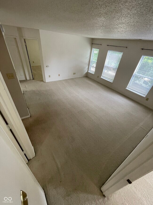 Building Photo - 10403 Bicknell Cir