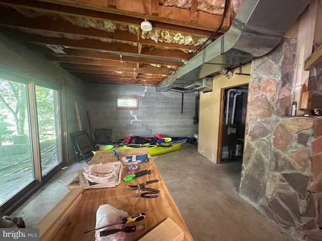 Building Photo - 1325 Stoney Bottom Rd