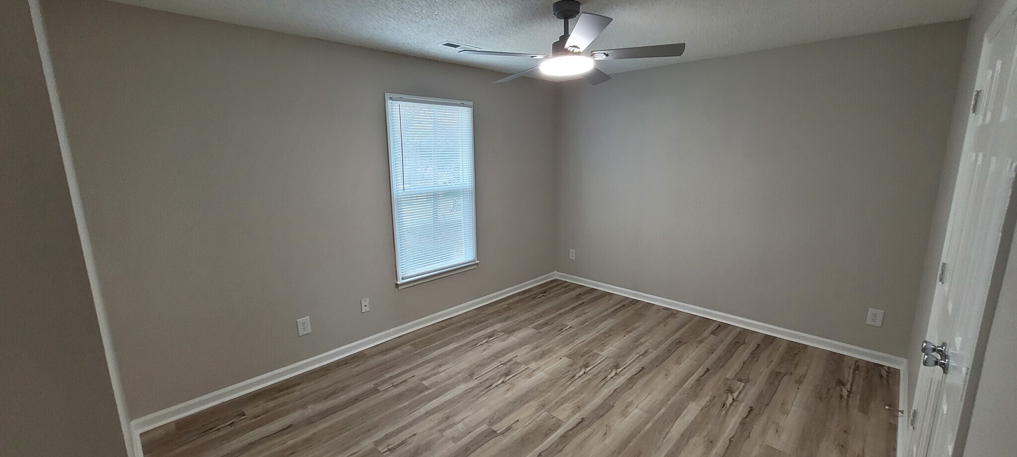 Building Photo - 4505 Southern Webbing Mill Rd