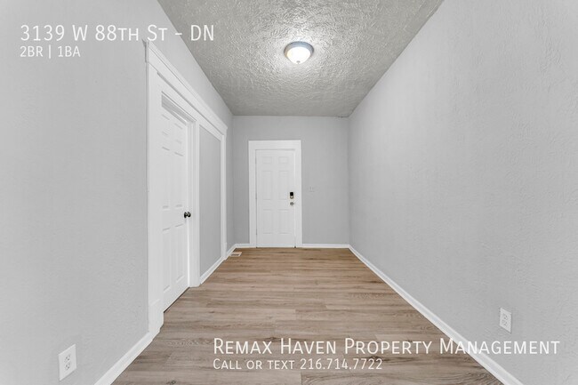 Building Photo - 3139 W 88th St