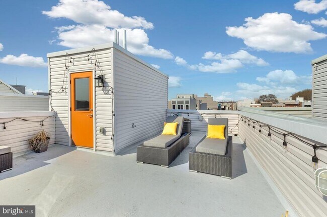 Building Photo - 2707 W Stiles St