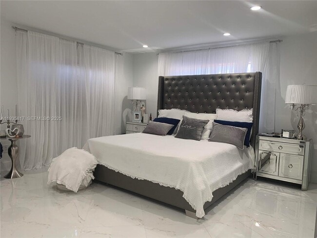 Building Photo - 13611 SW 77th St