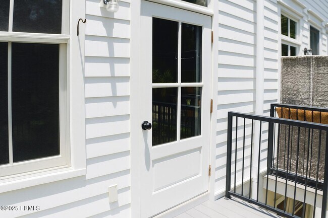 Building Photo - 23 Market