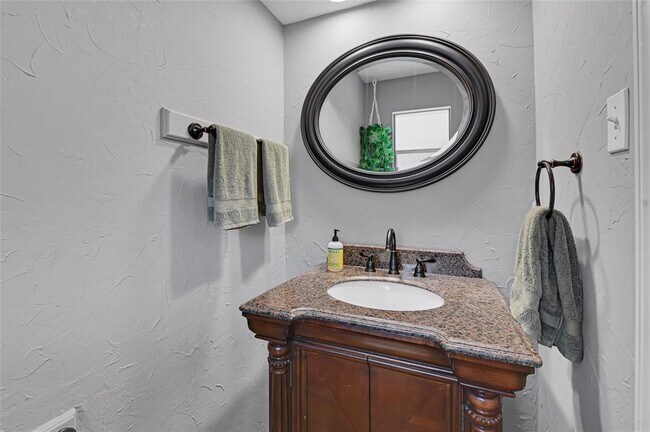 Building Photo - 6018 Gnarled Oaks Ct