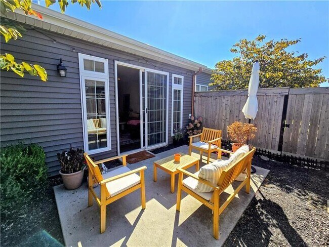 Building Photo - 515 Rodney Ln