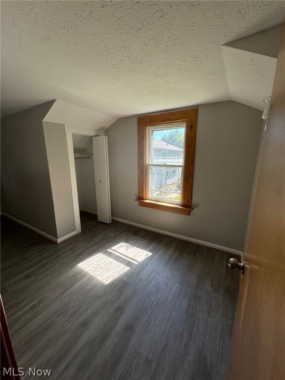 Building Photo - 6380 Woodhawk Dr