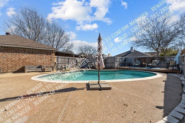 Building Photo - 3416 Aster Ln