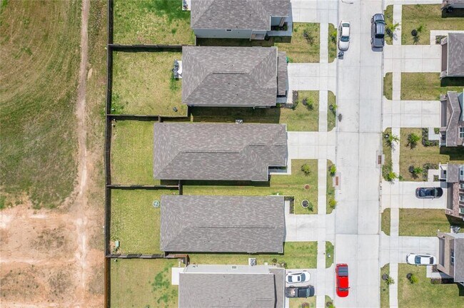 Building Photo - 10138 California Lily Ln