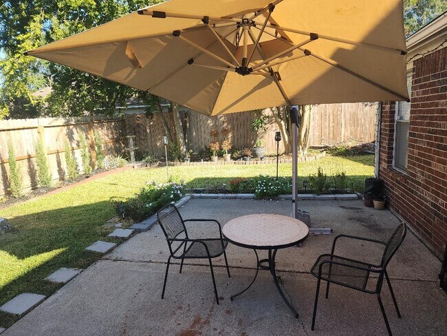 Building Photo - 21014 Carmel Valley Dr