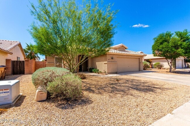 Building Photo - 8375 W Dahlia Dr