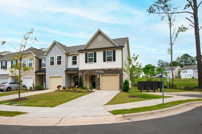 Building Photo - Spacious 3-Bedroom Townhome in Durham!