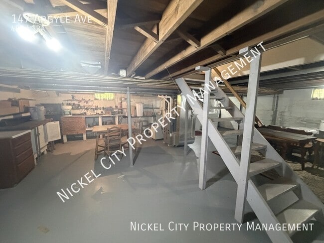 Building Photo - 147 Argyle Ave