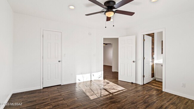Building Photo - 6428 Buckaroo Loop