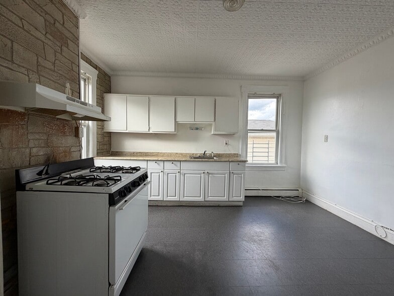 Building Photo - 226 Ripley Pl