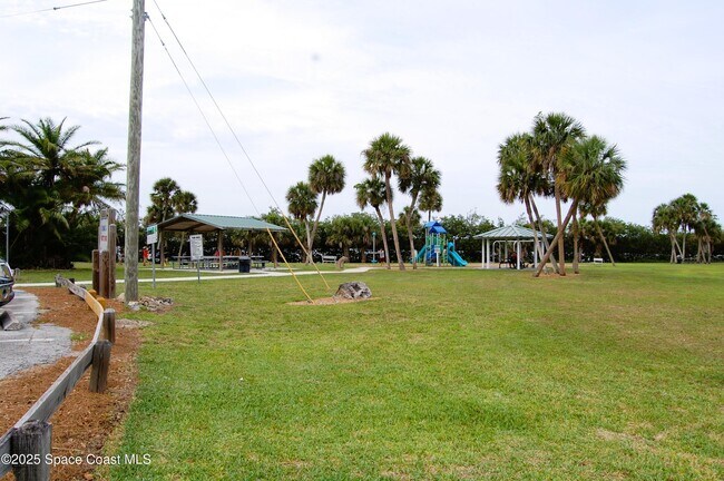 Building Photo - 360 Sabal Ave
