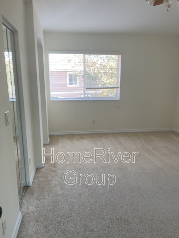 Building Photo - 9840 Roundstone Cir
