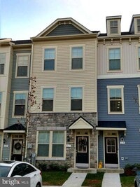 Building Photo - 517 Pebblebrook Ln