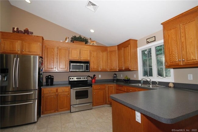 Building Photo - 9 Ledgewood Ct