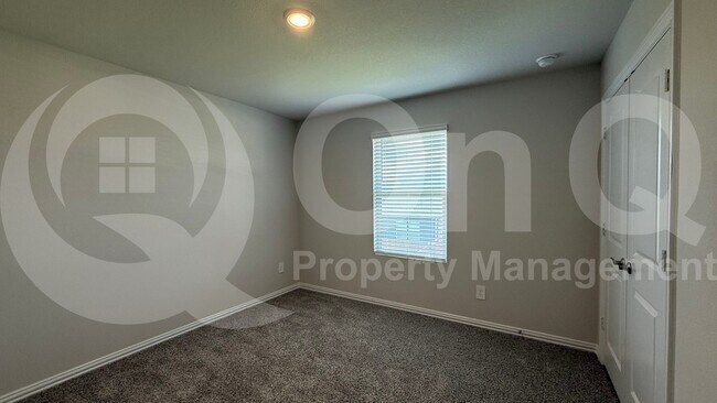 Building Photo - 529 Travine Dr