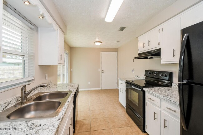 Building Photo - 1721 Stacey Ct