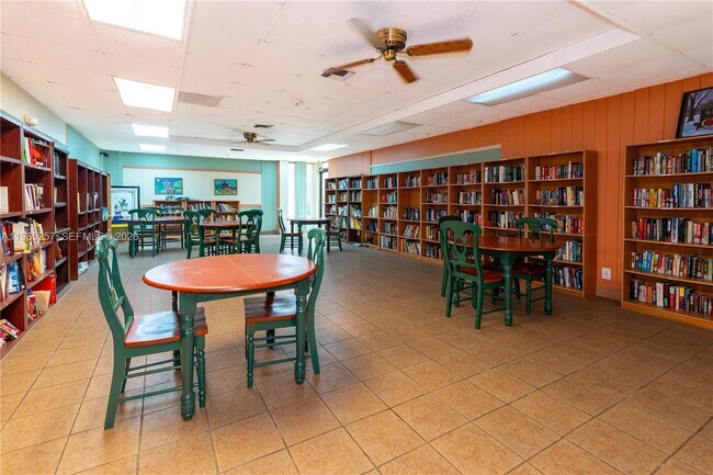 Building Photo - 17011 N Bay Rd