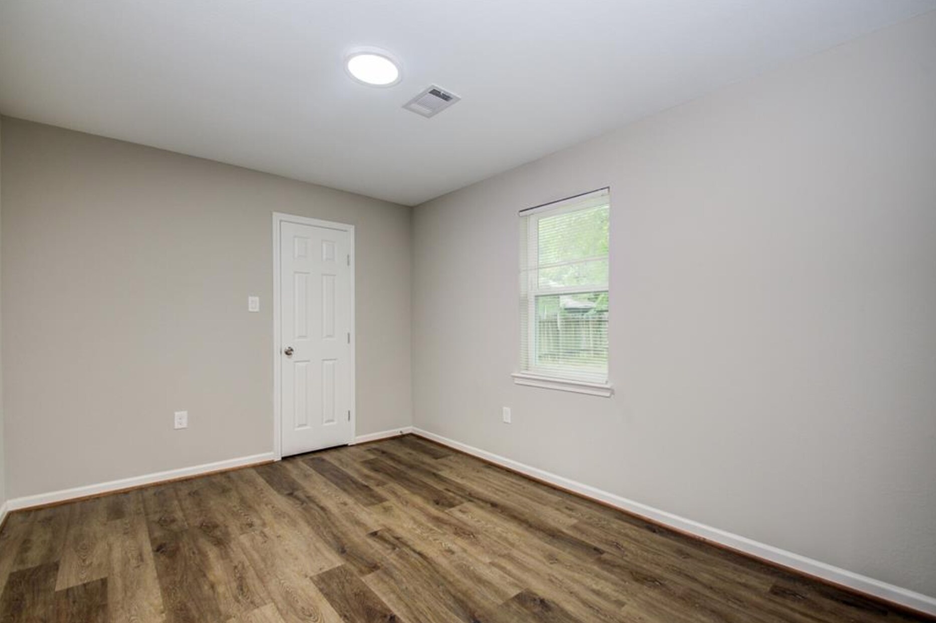 Building Photo - 4008 Vaughn Street