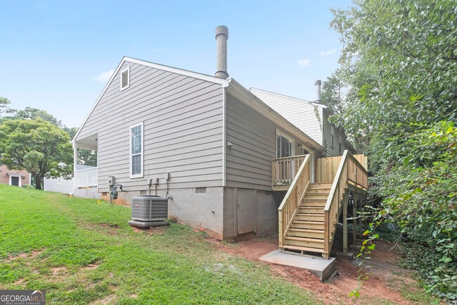 Building Photo - 1041 Plantation Way